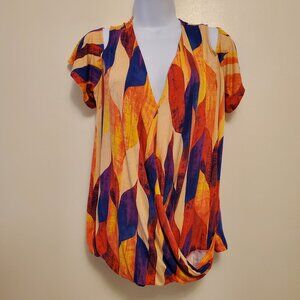 BOLD elements Orange Multi-Color Cold Shoulder Short Sleeve Crossover Top - M